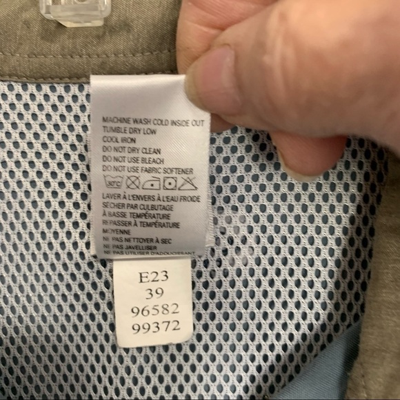 The North Face Men’s Gray Mesh Fishing Shirt Long Sleeves - Picture 9 of 13